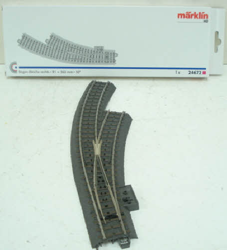Marklin 24672 HO C Track R1 14-3/16" Radius 30° Right Hand Curved Switch Turnout
