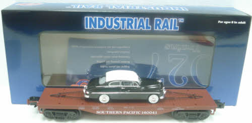 Atlas 1004204 3-Rail Southern Pacific Flatcar w/Auto