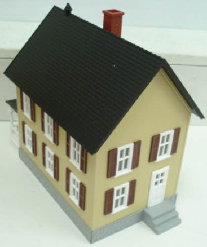 MTH 30-90120 O Gauge Row House w/Porch