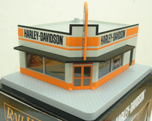 MTH 30-90266 O Assembled Harley Davidson Corner Store