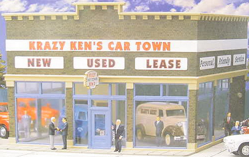 Walthers 933-3312 O / O-27 Gauge Krazy Ken's Car Town Building Kit