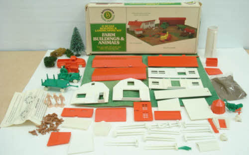 Bachmann 1981 O Plasticville Farm Buildings & Animals Classic Building Kit