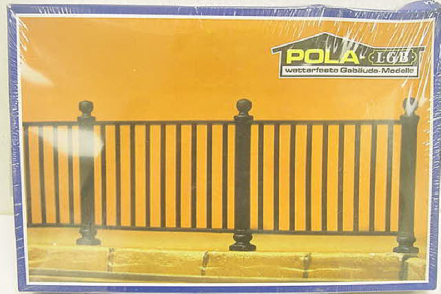 Pola 953 G Scale Iron Railings Kit (Set of 8)