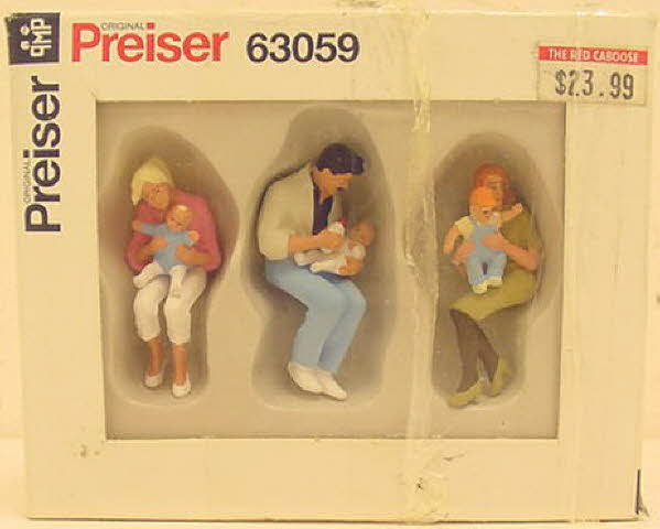 Preiser 63059 G Sitting Parents & Children Figures (Set of 3)