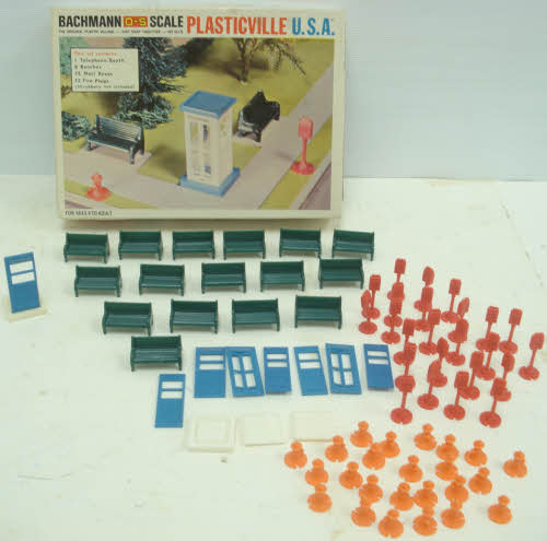 Plasticville 1918 Park Assortment