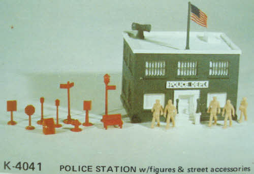 K-Line K-4041 Police Station w/Figures & Accessories
