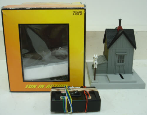MTH 30-9129 O Gauge Operating Watchman's Shanty