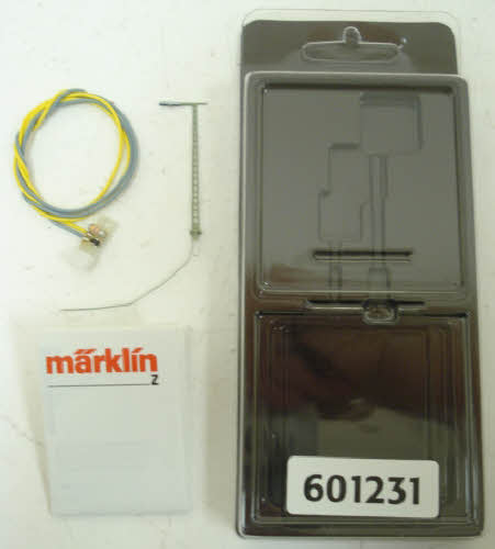 Marklin 601231 Z Station Light on a Standard Catenary Mast