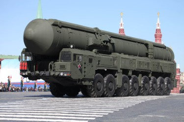 Trumpeter 01082 1:35 15U175 TEL of RS-12M1 Topol-M ICBM Complex Plastic Kit