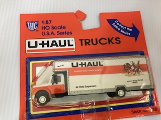 IHC 1-28 HO Nevada U-Haul 26' Moving Truck