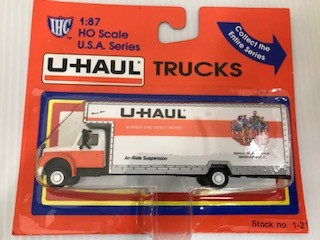 IHC 1-21 HO Massachusetts U-Haul 26' Moving Truck