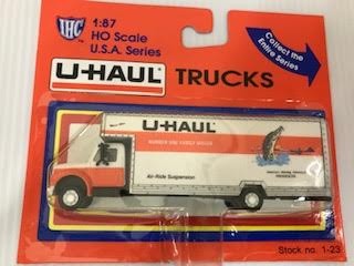 IHC 1-23 HO Minnesota U-Haul 26' Moving Truck