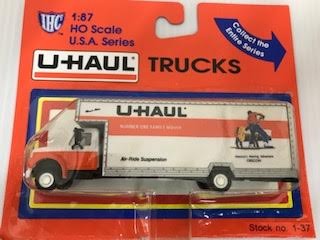 IHC 1-37 HO Oregon U-Haul 26' Moving Truck