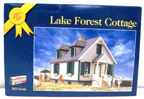 Walthers 933-3608 HO Lake Forest Cottage Kit