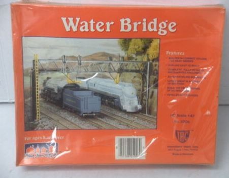 IHC 5006 HO Scale Watering Bridge Plastic Kit