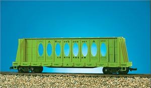 USA Trains R17403 G Weyerhaeuser Center I-Beam Flat Cars (Green)