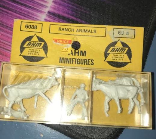 AHM 6088 HO Ranch Animal (Set of 5)